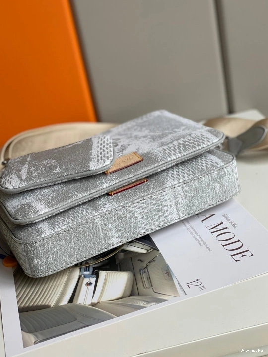 MESSENGER TRIO VUITTON LOUIS 0106